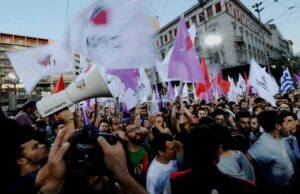 Τα ροζ βλαστάρια στην αυλή του κεφαλαίου