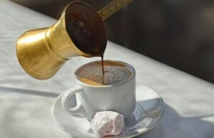 ο Διονύσης ξαναχτυπά μέσω ΕΦΣΥΝ