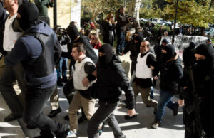 Δεν θα σκύψουμε τα κεφάλια μας απέναντι στην αδικία