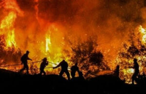 Με τα ίδια ματοβαμμένα χέρια…