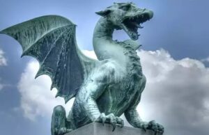 Ούτε ουρά ούτε λόγχη των ιμπεριαλιστών