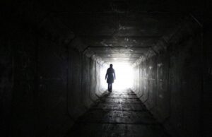 Πανδημία: 30.000+ οι τάφοι