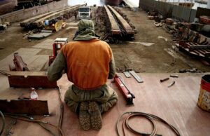 Ναυπηγεία Σκαραμαγκά: Κανείς μόνος του, Συλλογική Σύμβαση Εργασίας