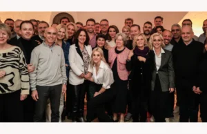 Καλώς ήρθε το δολάριο και στις Σπέτσες