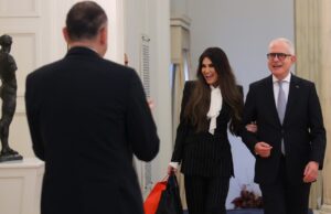 Welcome, Kimberly, san to spiti sou