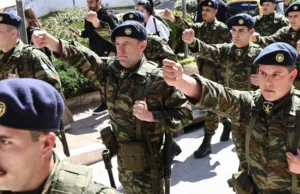 Κασσελάκης σε ρόλο Ευρωπαίου Ράμπο